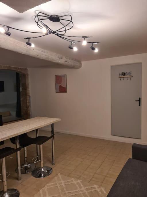 Villa La Maison Du Bonheur à Caumont-sur-Durance Extérieur photo